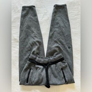 Lululemon Woman’s Gray Textured Activewear Joggers